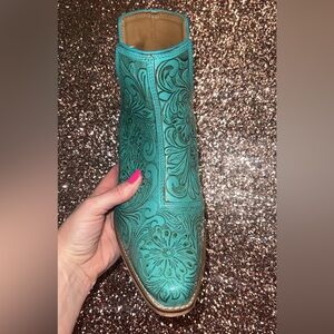 NIB 🩵Turquoise Embossed Leather Women's Boots